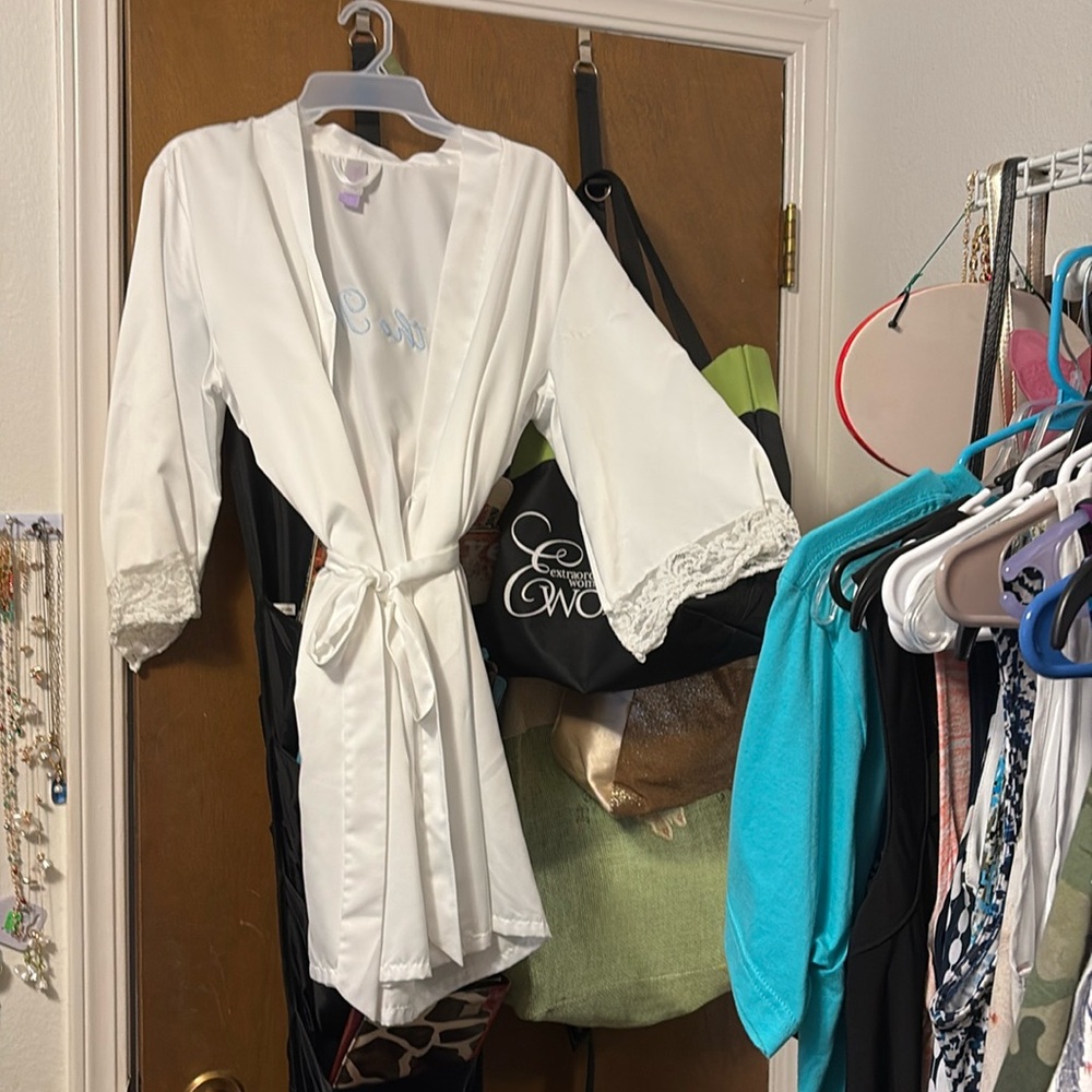 Women’s robe